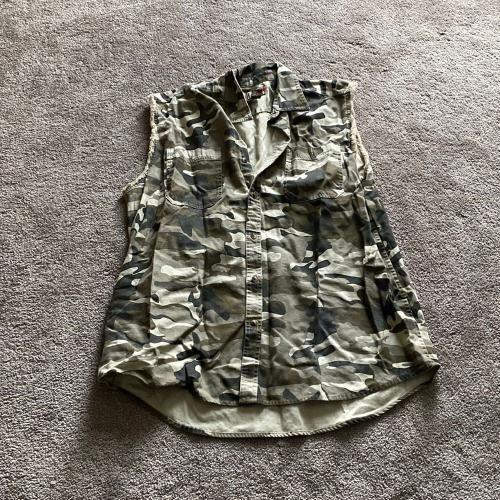 Schmidt Camo Workwear Utility Vest SIZE XL Button Front Cargo Style